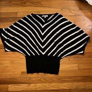 Jennifer Lopez XS Top women’s sparkle chevron stripe